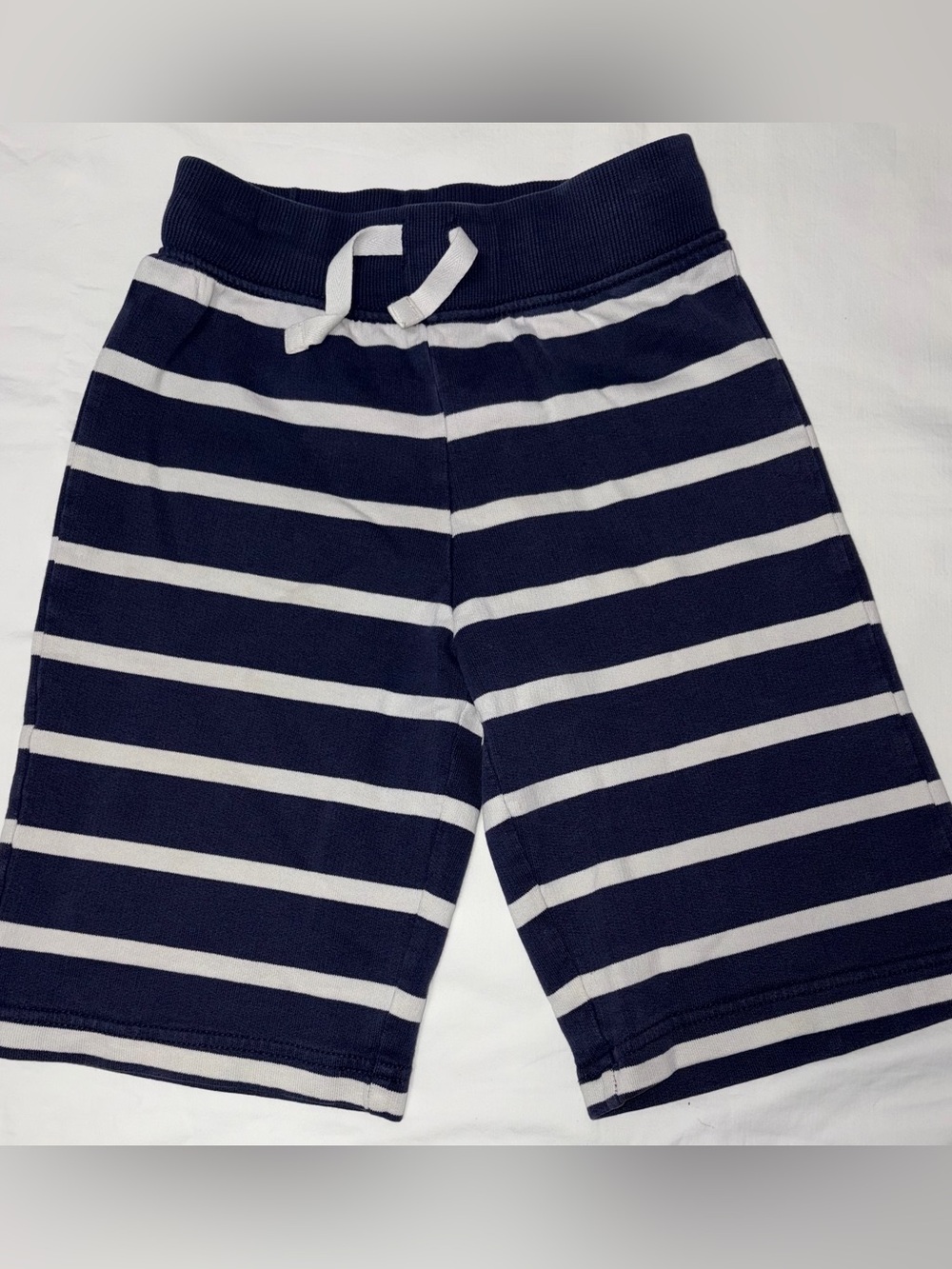 Hanna Andersson blue stripe drawstring waist knit shorts sz 6-7 EUC